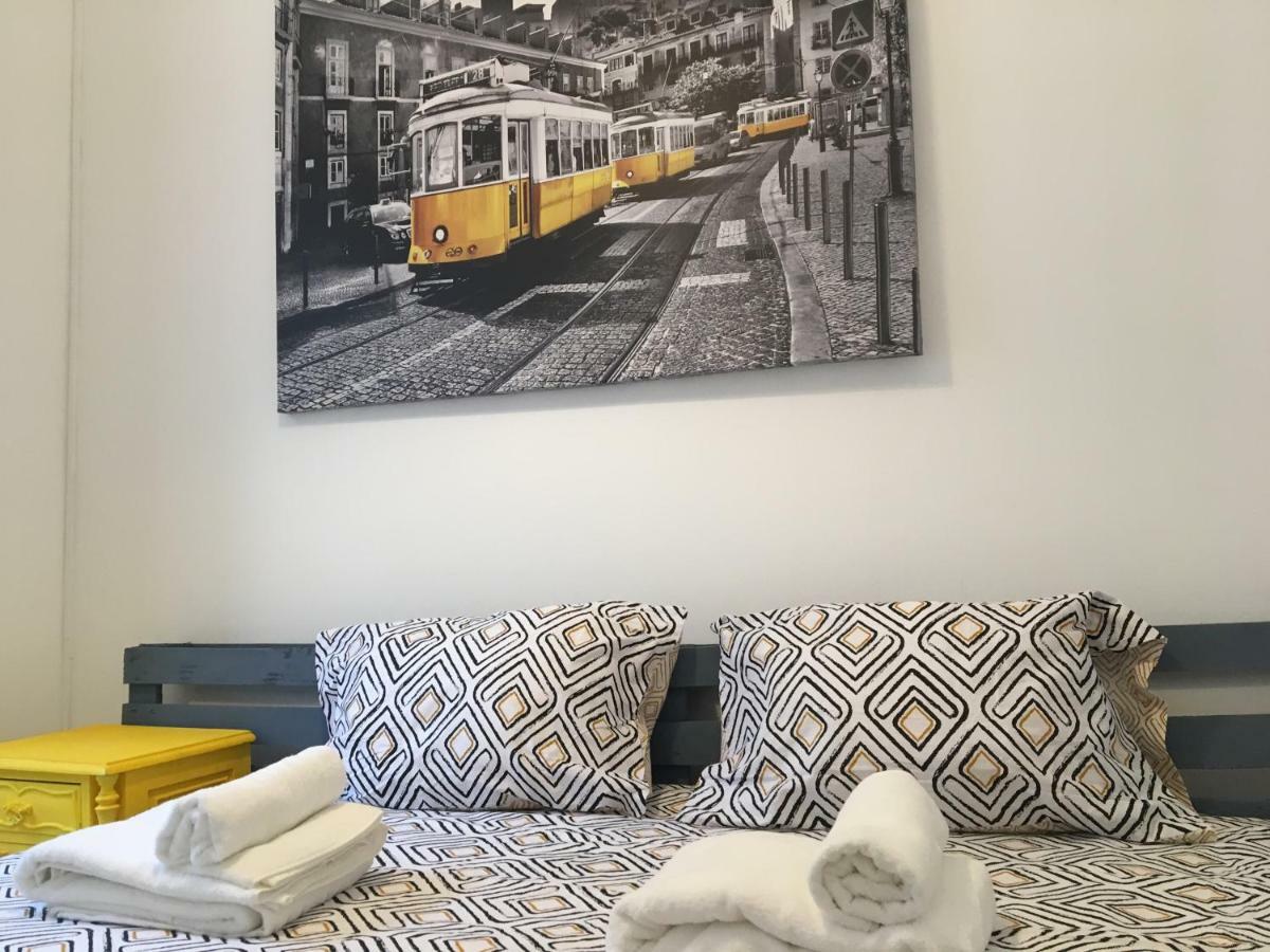 Love inn Bairro Alto Lissabon Exterior foto
